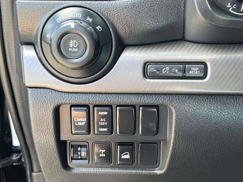Used 2024 Nissan Titan PRO-4X w/ Pro-4x Convenience Package AWD/4WD image 23