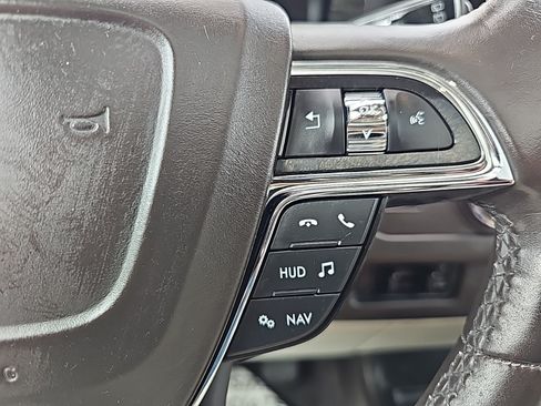 Used 2020 Lincoln Navigator Black Label w/ Cargo Convenience Package AWD/4WD image 23