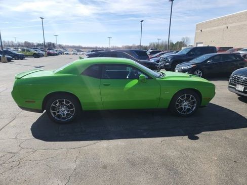 Used 2017 Dodge Challenger GT image 4