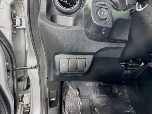 Used 2013 Honda Fit Sport image 11