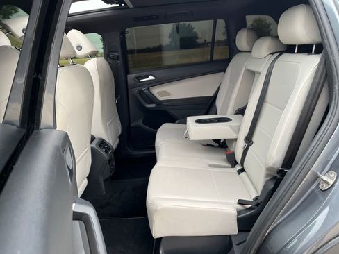 Used 2019 Volkswagen Tiguan SEL image 31