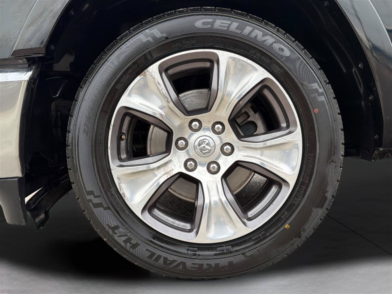 Used 2019 RAM 1500 Laramie AWD/4WD image 40