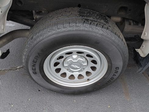 Used 2022 Chevrolet Silverado 1500 W/T w/ WT Safety Package RWD image 9