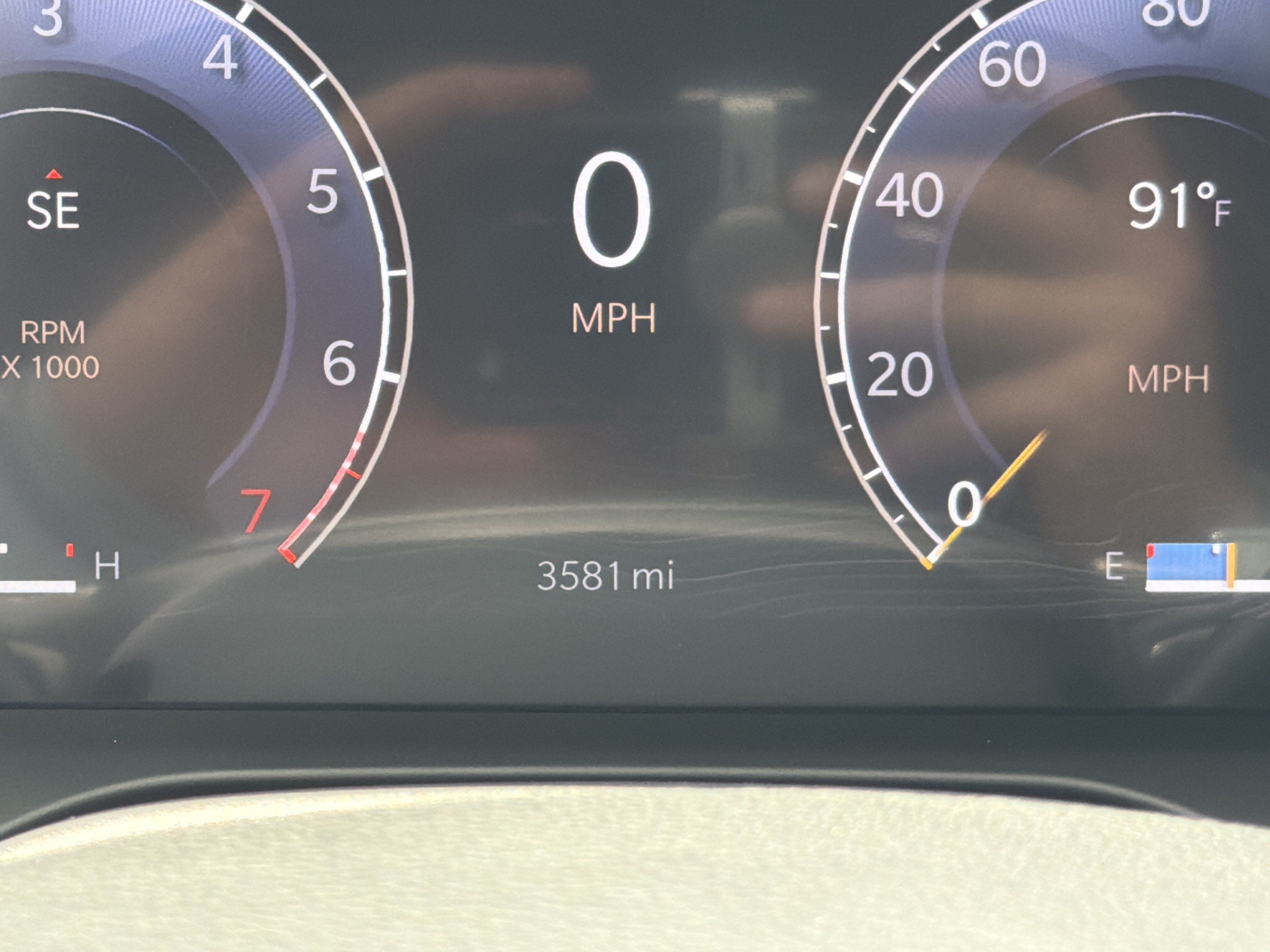 Used 2025 Jeep Grand Cherokee Laredo X RWD image 28