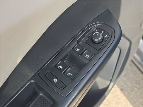 Used 2026 Volkswagen Taos S FWD image 13