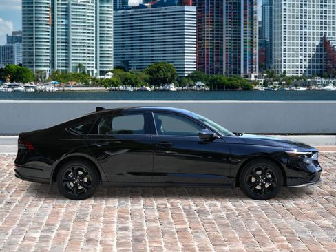 New 2025 Honda Accord SE image 4