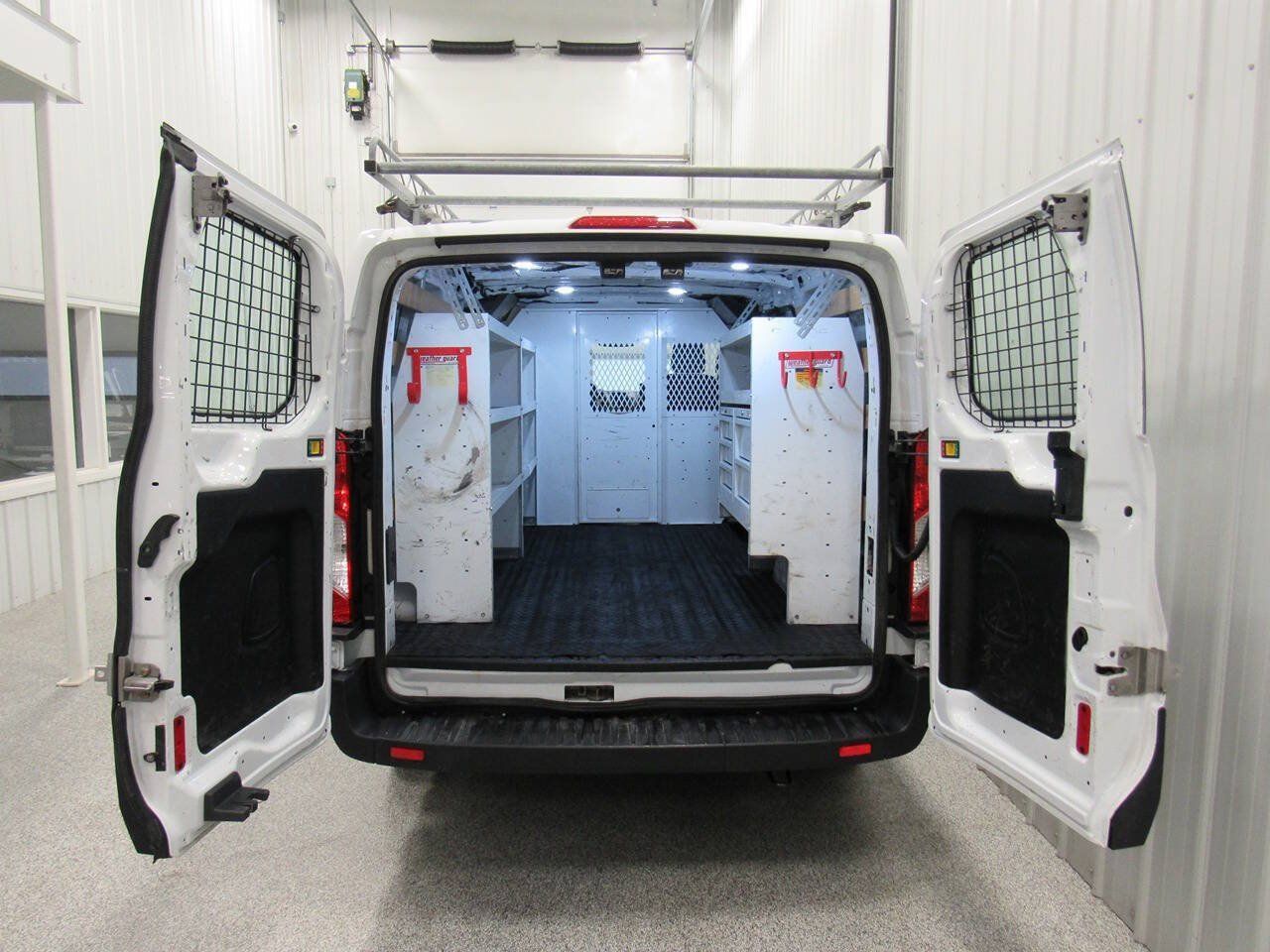 Used 2019 Ford Transit 250 130 Low Roof w/ Exterior Upgrade Package RWD image 15