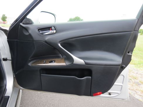 Used 2009 Lexus IS 250 RWD image 31