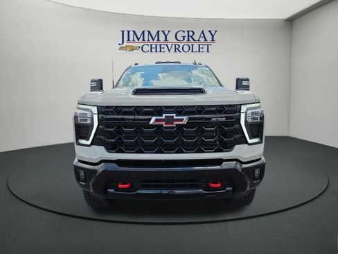 New 2026 Chevrolet Silverado 2500 ZR2 w/ LPO, Dark Essentials Package AWD/4WD image 8
