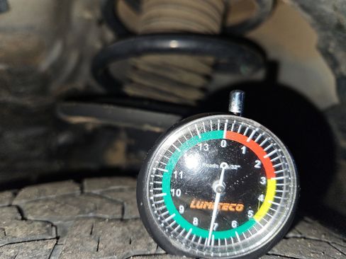 Used 2018 Toyota RAV4 XLE image 19