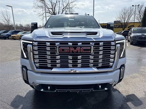 New 2026 GMC Sierra 3500 Denali w/ Denali Reserve Package image 11