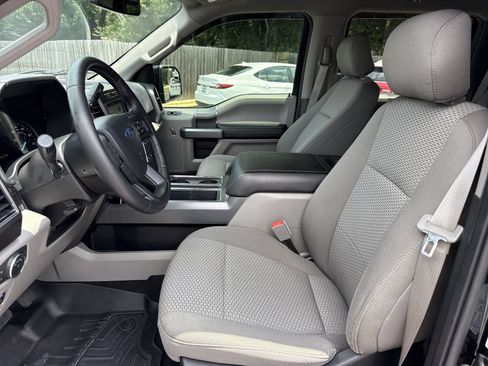 Used 2018 Ford F150 XLT w/ Equipment Group 302A Luxury RWD image 9