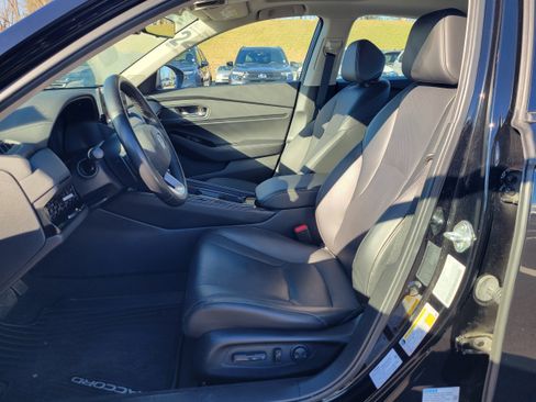 Used 2024 Honda Accord Touring image 27