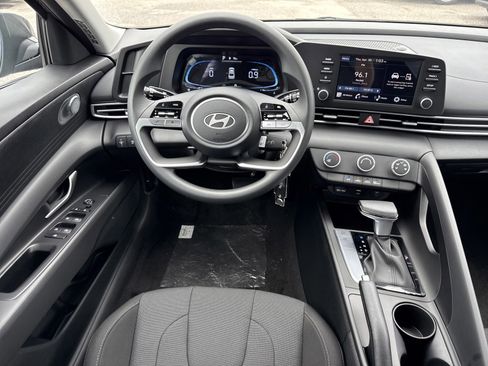 New 2026 Hyundai Elantra SE FWD image 14