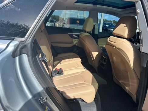 Used 2023 Audi Q8 Premium Plus w/ Premium Plus Package AWD/4WD image 35