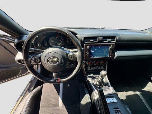 Used 2024 Toyota GR86 Premium image 21