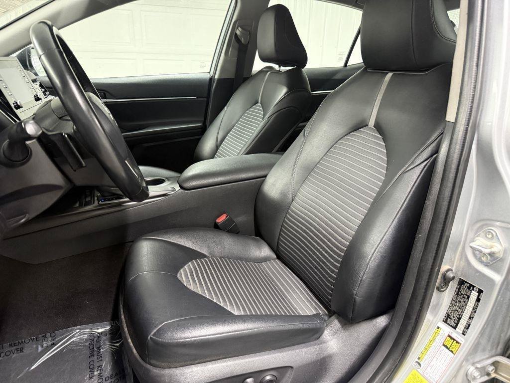 Used 2021 Toyota Camry SE FWD image 9