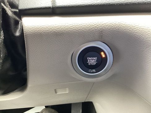 Used 2018 Chrysler Pacifica Touring Plus w/ Tire & Wheel Group image 35