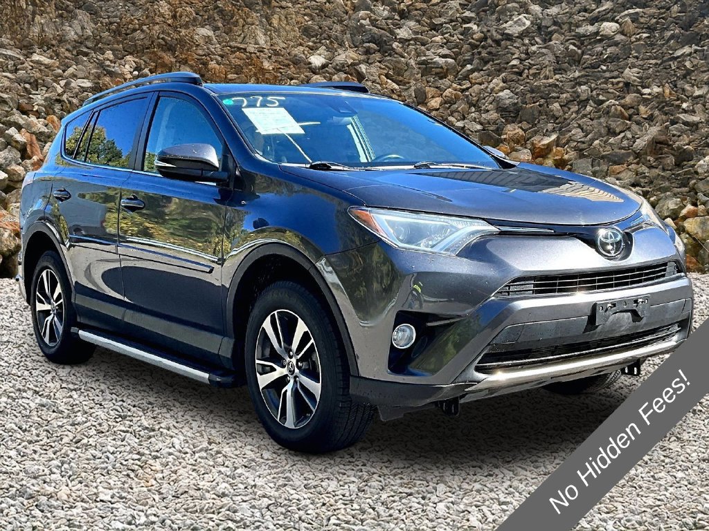 Used 2017 Toyota RAV4 XLE w/ Premium Special Value Package AWD/4WD image 10