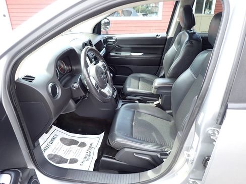 Used 2016 Jeep Compass Latitude AWD/4WD image 7