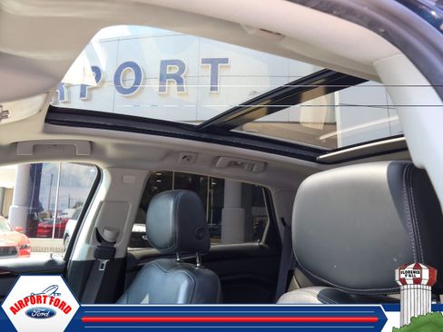 Used 2015 Cadillac SRX Luxury w/ Driver Awareness Package FWD image 5