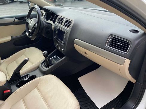 Used 2017 Volkswagen Jetta SE FWD image 21