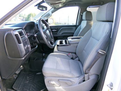 Used 2017 Chevrolet Silverado 1500 Custom w/ Custom Convenience Package image 11