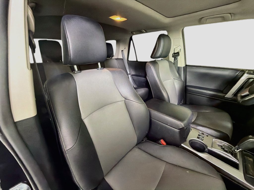 Used 2021 Toyota 4Runner SR5 Premium w/ Moonroof Package AWD/4WD image 30