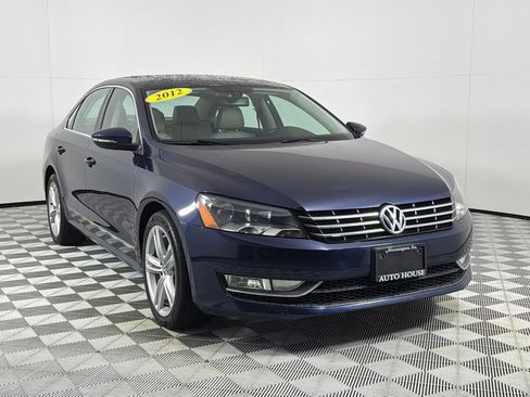 Used 2012 Volkswagen Passat TDI SE FWD image 3