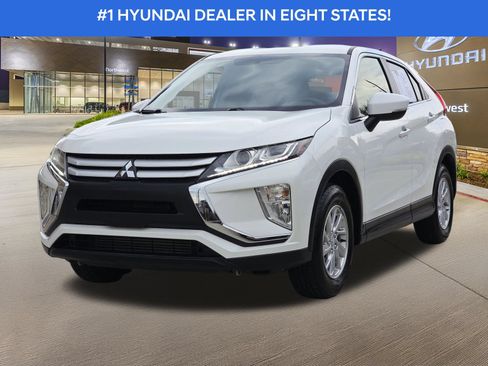 Used 2019 Mitsubishi Eclipse Cross ES FWD image 2
