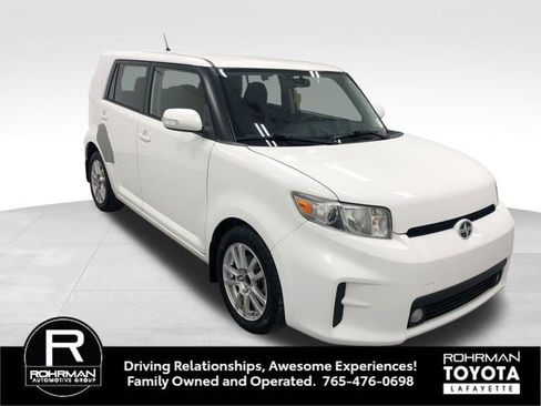 Used 2012 Scion xB FWD image 8