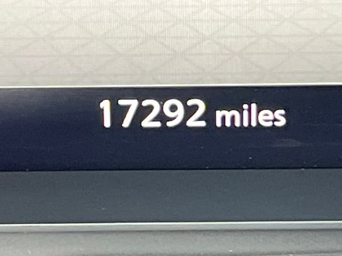 Used 2024 Nissan Rogue SL w/ SL Premium Package image 23