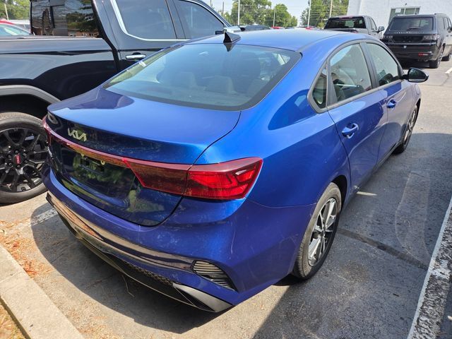 Used 2024 Kia Forte LXS FWD image 5