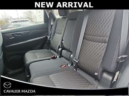 Used 2019 Nissan Rogue S image 21