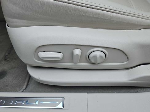 Certified 2022 GMC Acadia Denali w/ Denali Ultimate Package FWD image 17