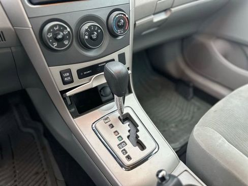 Used 2013 Toyota Corolla LE image 10