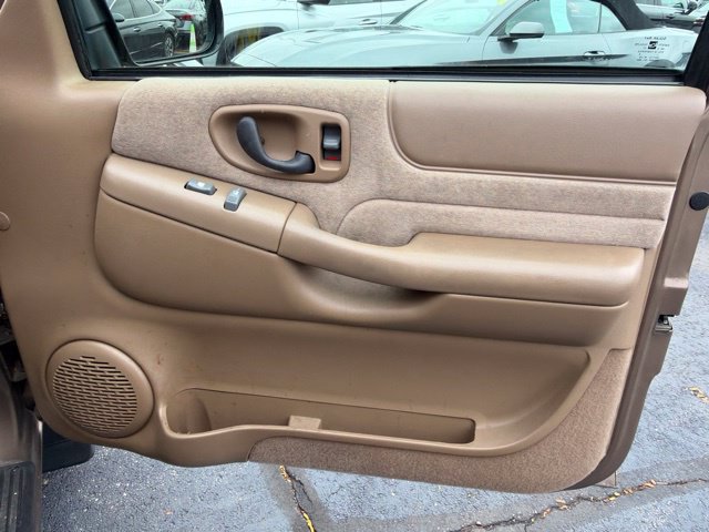 Used 2002 GMC Sonoma SLS w/ Marketing Option Pkg RWD image 23