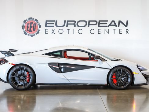 Used 2016 McLaren 570S Coupe RWD image 1