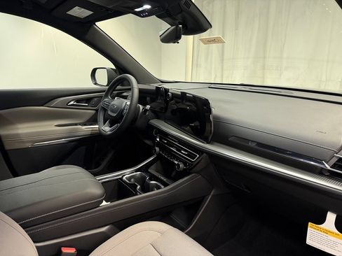 New 2026 Chevrolet Traverse LT w/ Midnight/Sport Edition image 15