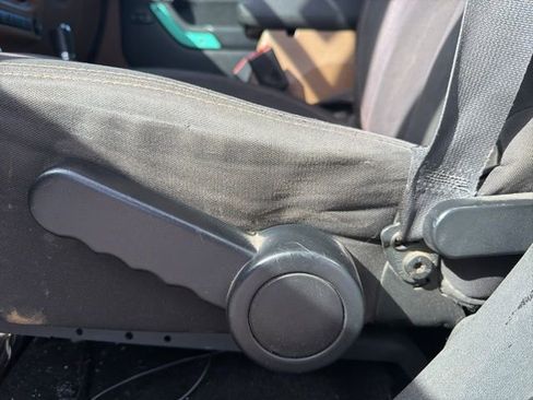 Used 2017 Jeep Wrangler Unlimited Sahara w/ Connectivity Group image 19