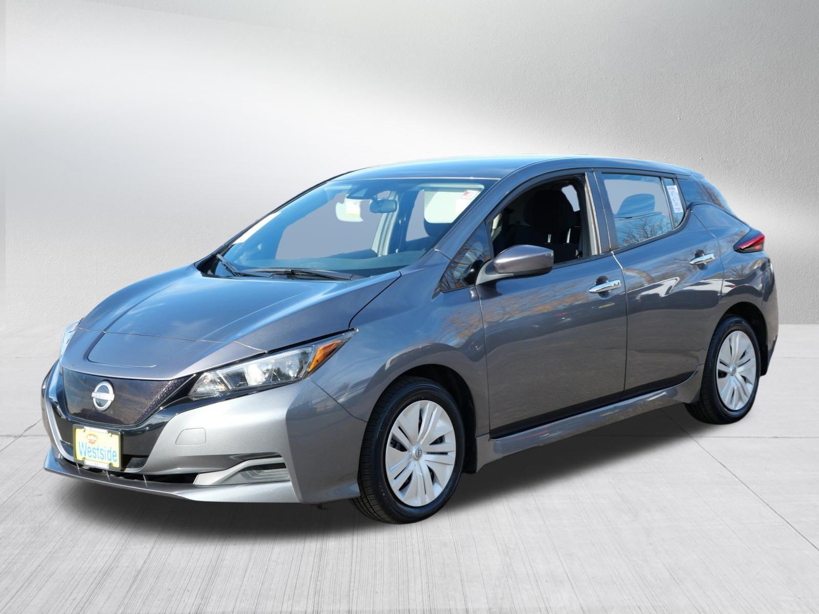 Used 2025 Nissan Leaf S FWD image 3