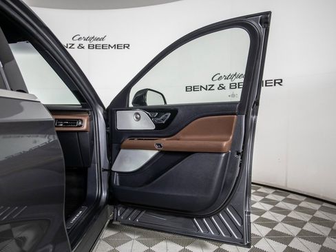 Used 2025 Lincoln Aviator Reserve w/ Equipment Group 201A image 20