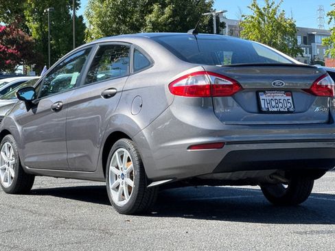 Used 2014 Ford Fiesta SE w/ Equipment Group 201B FWD image 6