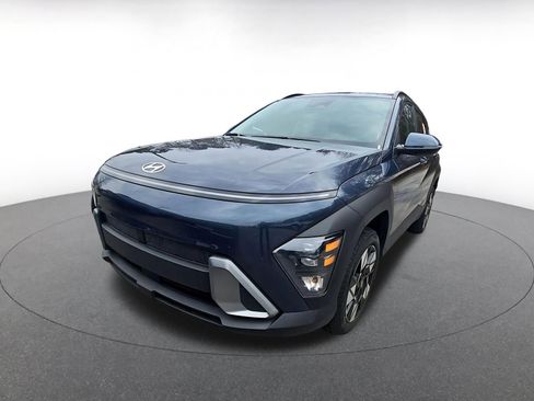 Used 2025 Hyundai Kona SEL image 4