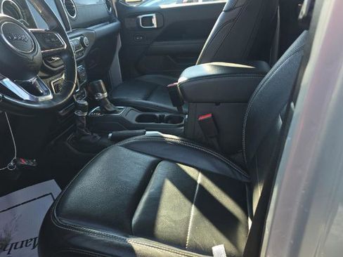 Used 2023 Jeep Wrangler Sahara w/ Cold Weather Group image 7