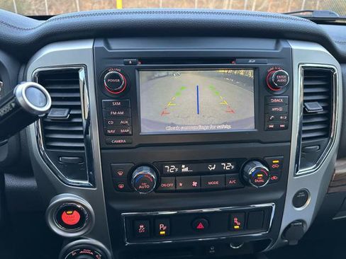 Used 2017 Nissan Titan SL image 23