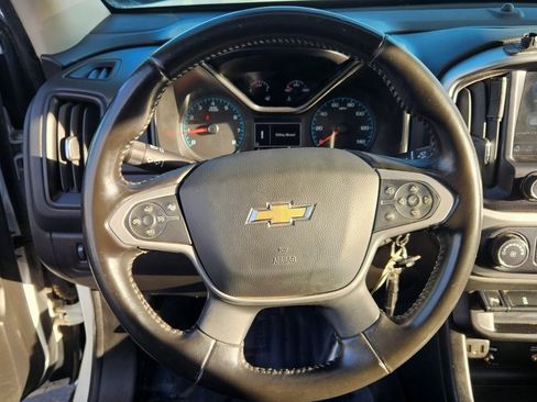 Used 2022 Chevrolet Colorado LT w/ Fleet Safety Package image 17