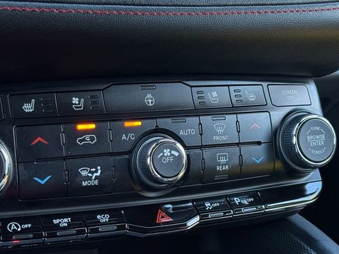 Used 2024 Dodge Durango GT image 27