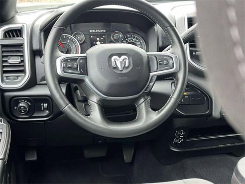 Used 2024 RAM 3500 Big Horn image 15