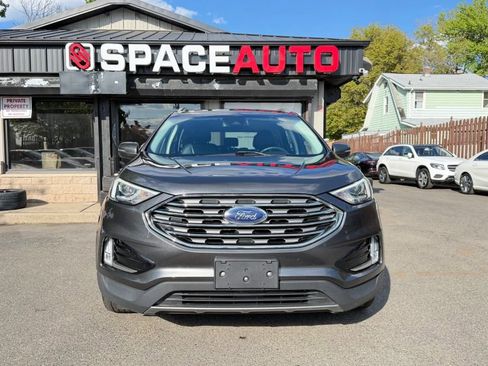 Used 2019 Ford Edge Titanium AWD/4WD image 2